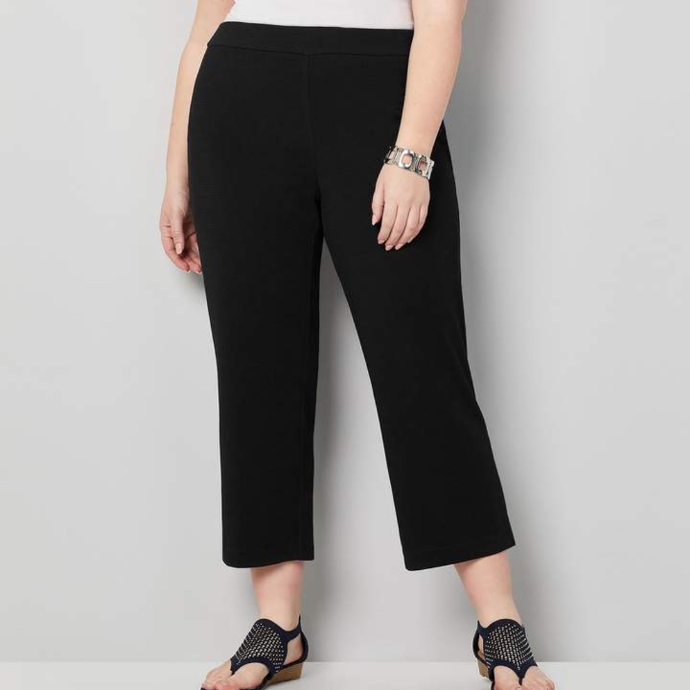 Avenue Jacquard Knit Capri in Black NEW
